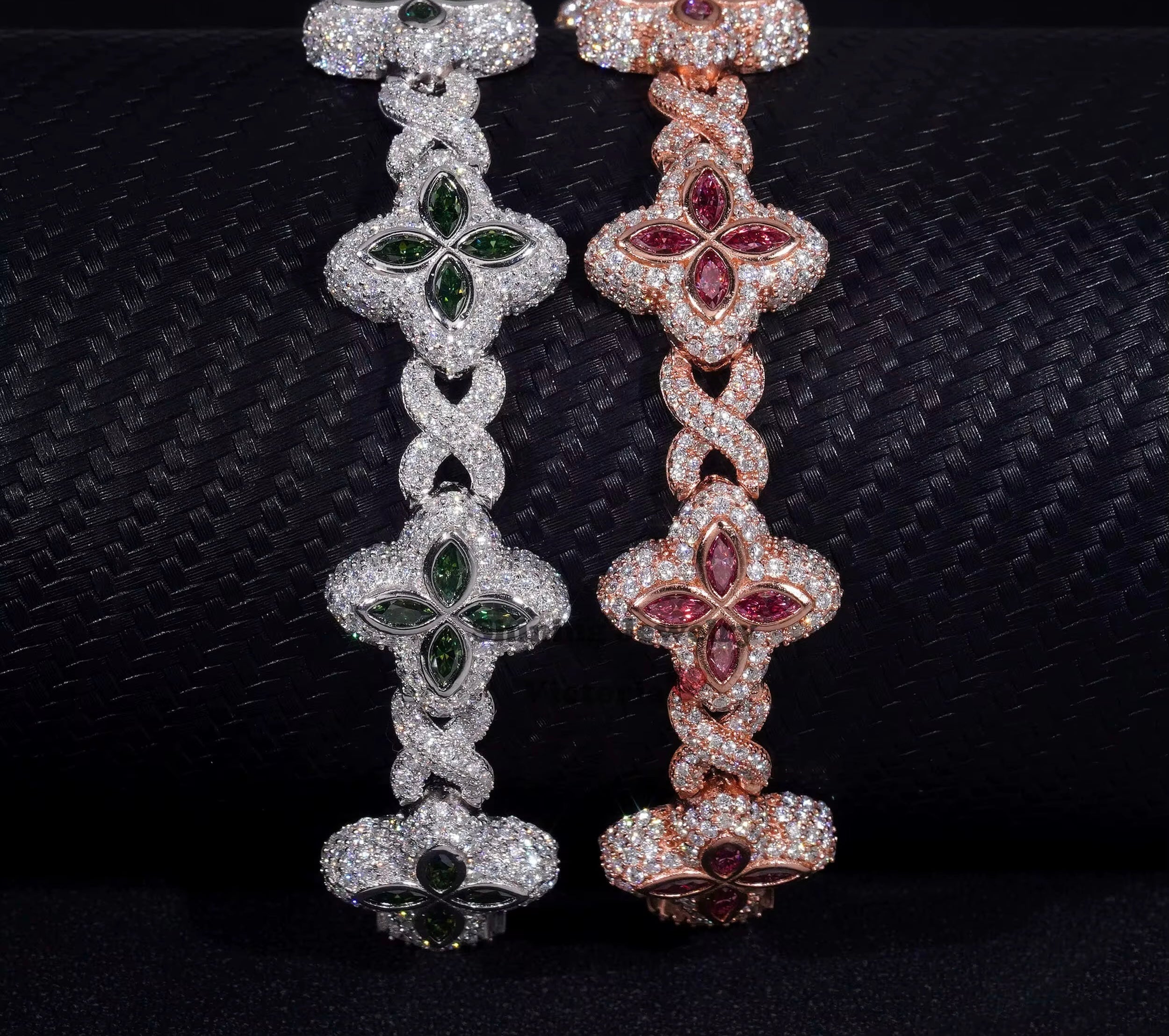 FrostBite Clover Infinite Link