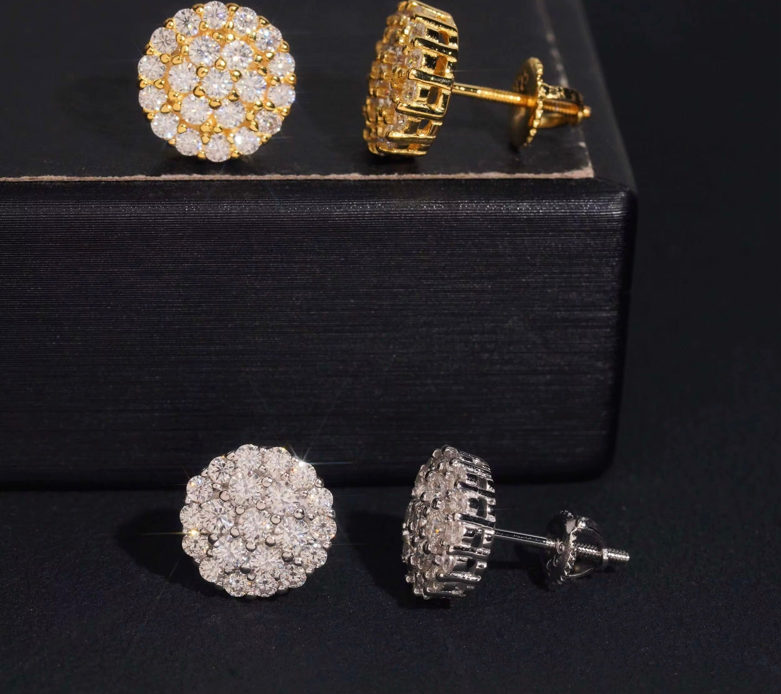 Cluster Motion Studs